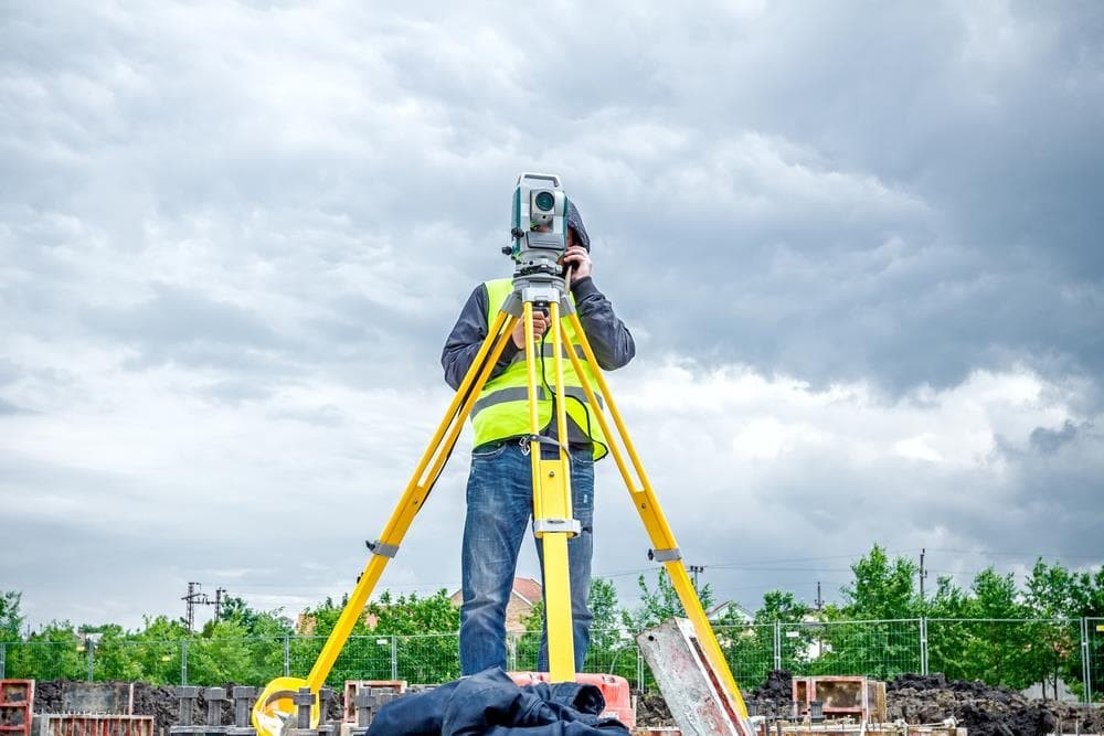 Topografía de precisión: clave para el éxito de obras viales y urbanizaciones