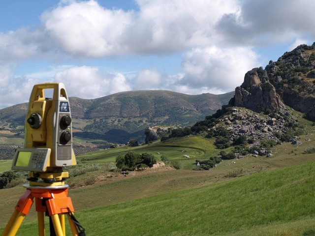 Topografía y estudios ambientales